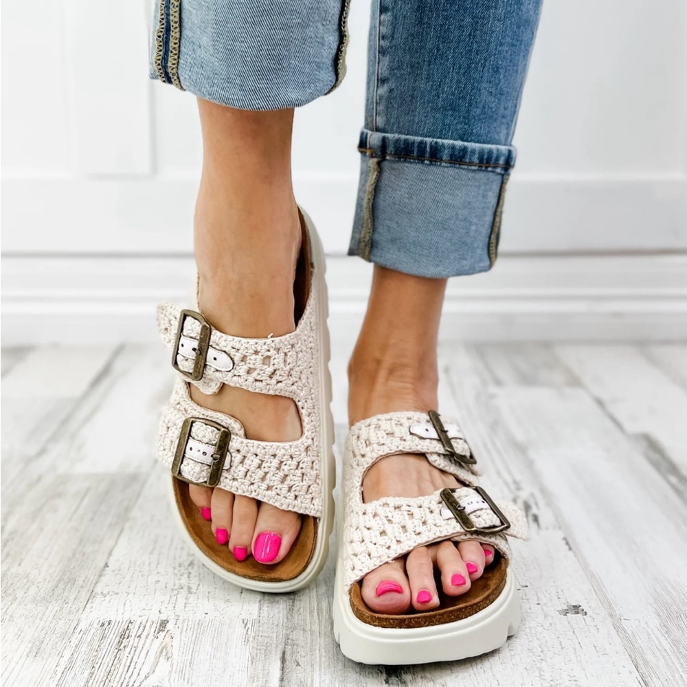 NWT Pop Size 8.5 BUDDY LT. NATURAL Comfort Slides